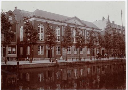 1910